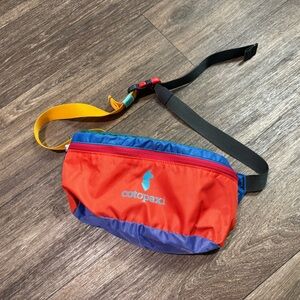 Cotopaxi Hip Fanny Pack Crossbody Adjustable Outdoor Travel, Multicolor  EUC